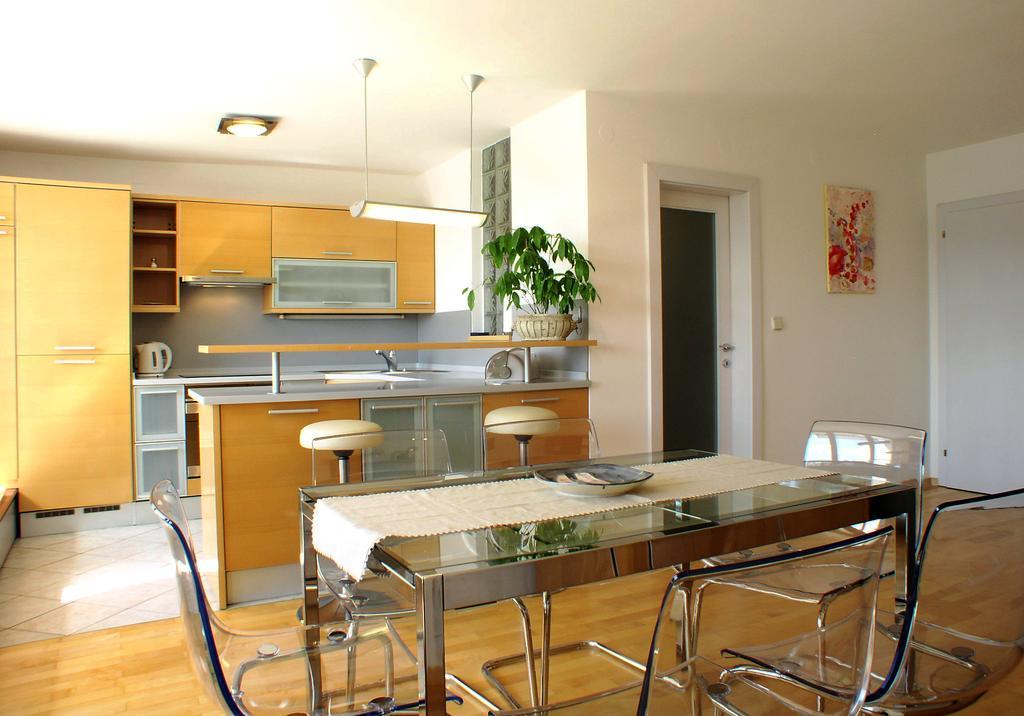Charming Terrace Apartments Ana And Maria Tour As ลูบลิยานา ภายนอก รูปภาพ